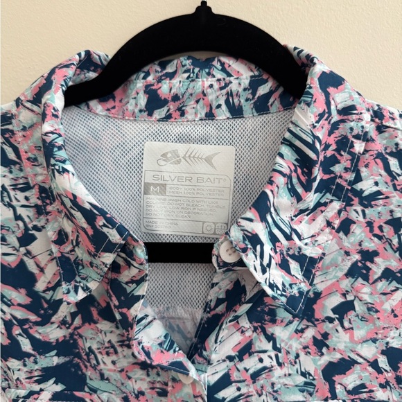 Silver Bait Women’s Sleeveless Vented Button Down Fishing Shirt Size Medium - Picture 2 of 5